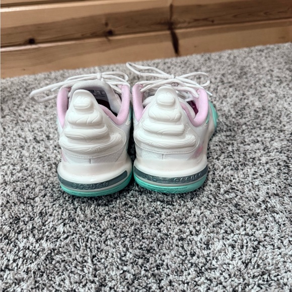 Women's Athletic Shoes in Pink and Blue - Picture 4 of 7